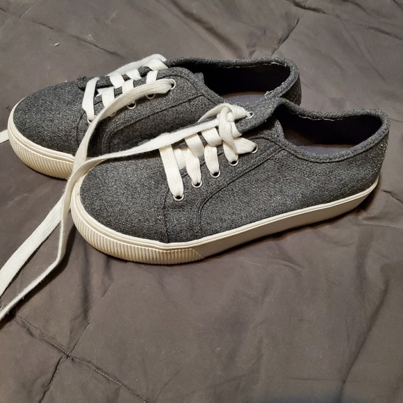 𝅺r2 platform tennis shoes - Picture 1 of 5